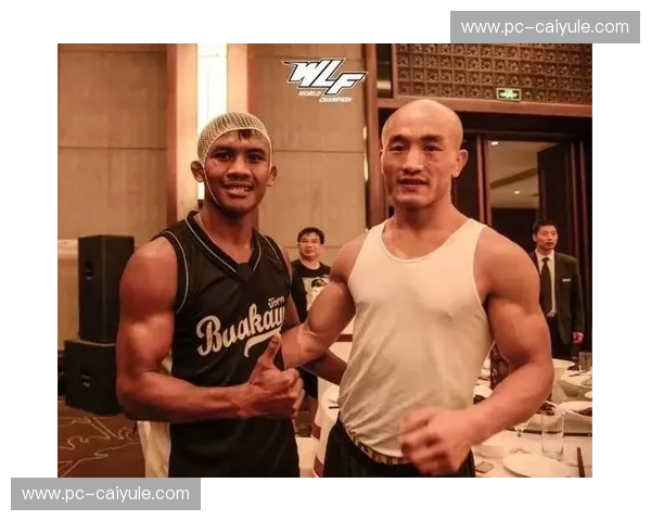 铁血兵王对阵泰拳天王:袁兵与播求那场险些“弑神”的巅峰较量